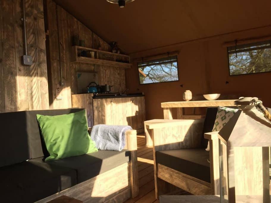 Lapwing Safari Tent Cheltenham Exterior photo